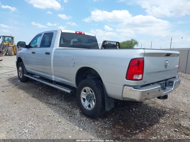 3C6UR5HJ6FG614015 RAM 2500