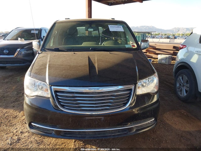 2C4RC1CG8FR655535 Chrysler Town and Country