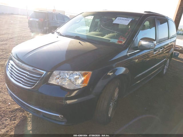2C4RC1CG8FR655535 Chrysler Town and Country