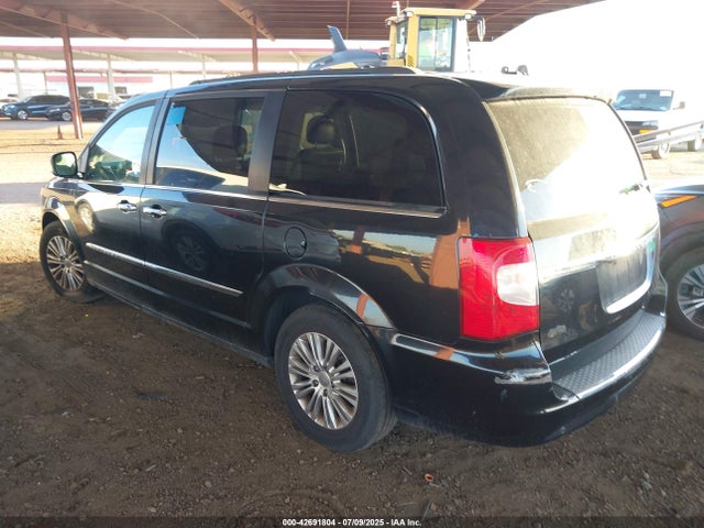 2C4RC1CG8FR655535 Chrysler Town and Country