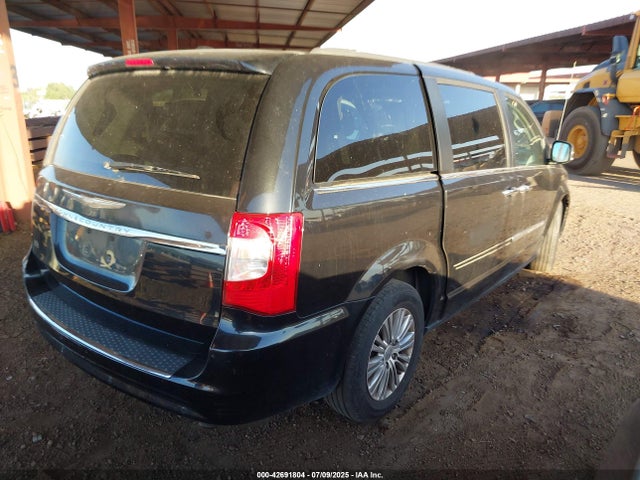 2C4RC1CG8FR655535 Chrysler Town and Country