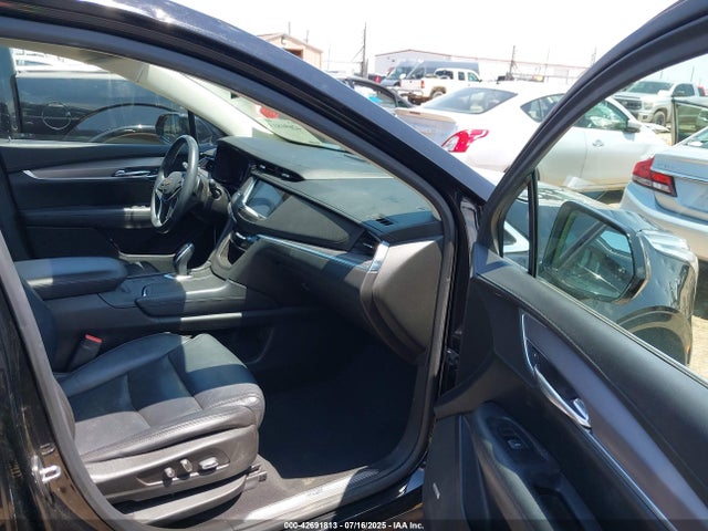 2017 CADILLAC XT5 1GYKNBRSXHZ228602 Photo 4