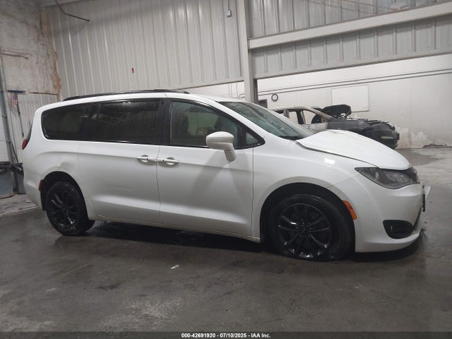 2C4RC3BG3LR267802 Chrysler Pacifica Awd Launch Edition