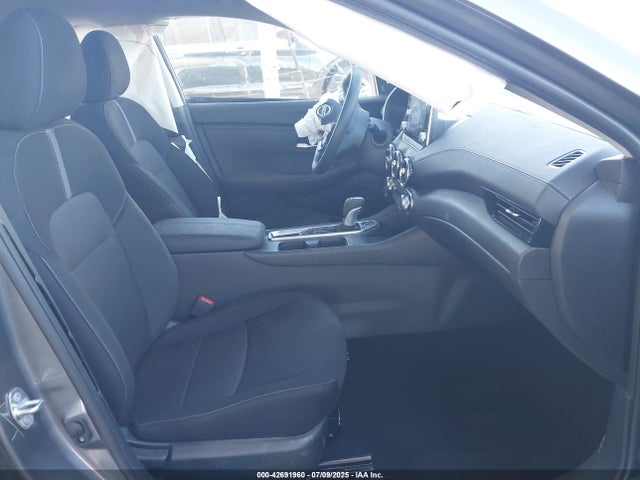 3N1AB8CVXSY315131 Nissan 2025