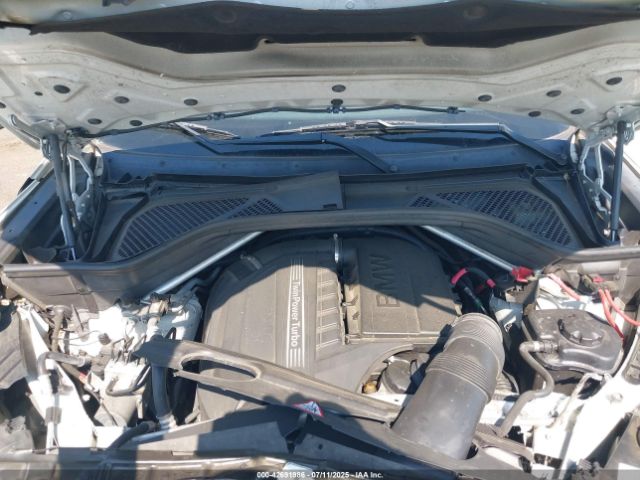 2014 BMW X5 5UXKR2C59E0H31407 Photo 9