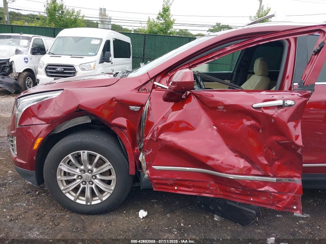 2017 CADILLAC XT5 1GYKNARS6HZ298463 Photo 5