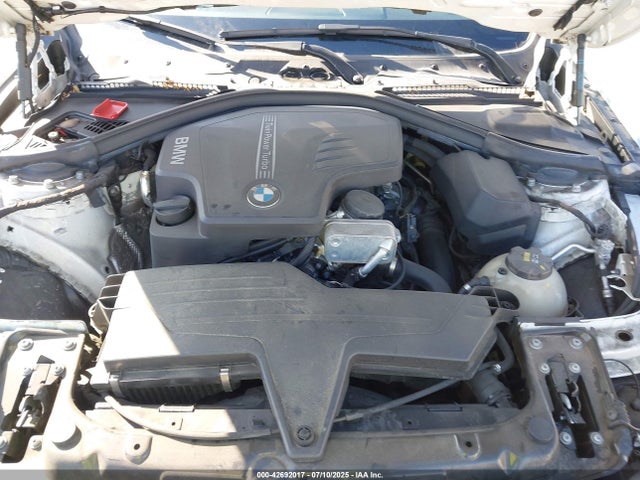 WBA8E1G32HNU18825 BMW 320i