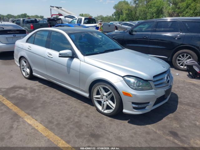 2013 MERCEDES-BENZ C 250 WDDGF4HB3DR272334