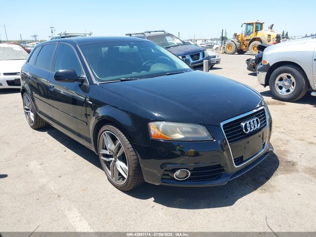 2011 AUDI A3 WAUKJAFM9BA025690 Photo 0