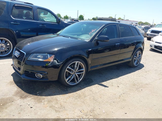 2011 AUDI A3 WAUKJAFM9BA025690 Photo 1