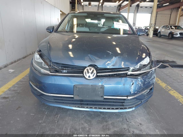 3VWG17AU9JM263296 Volkswagen 2018