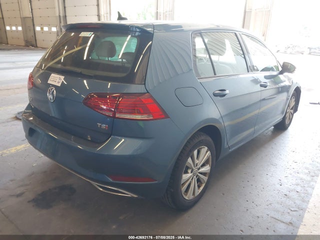 3VWG17AU9JM263296 Volkswagen 2018