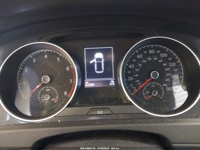 3VWG17AU9JM263296 Volkswagen 2018