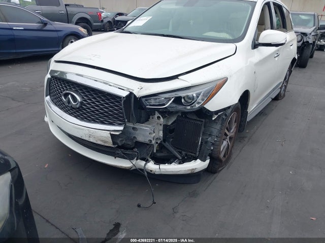 5N1DL0MMXJC532213 Infiniti 2018