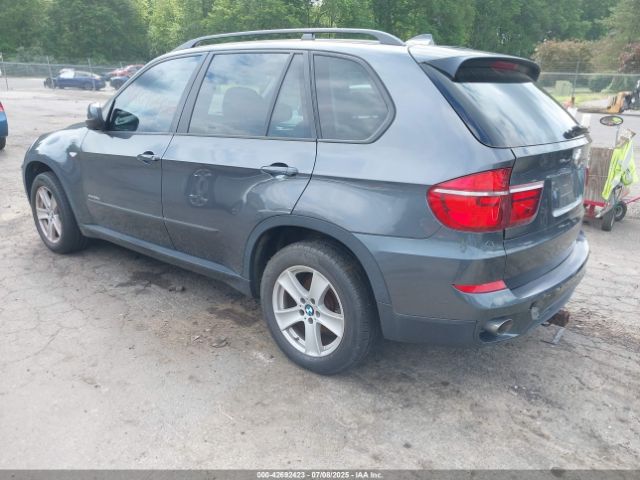 2011 BMW X5 5UXZW0C51BL371858 Photo 2