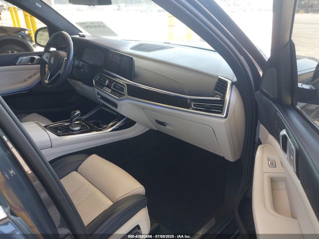 5UXCW2C51KL085283 BMW X7