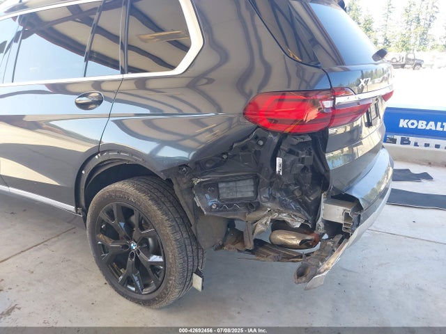 5UXCW2C51KL085283 BMW X7