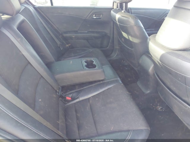 1HGCR2F58GA155905 Honda k24w1