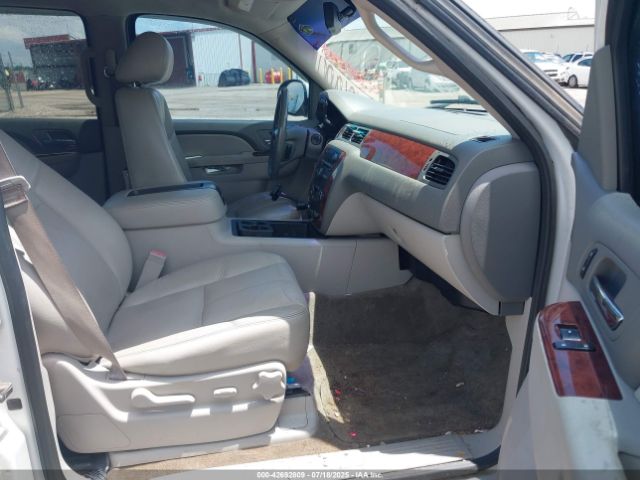 2013 CHEVROLET TAHOE 1GNSCBE07DR375705 Photo 4