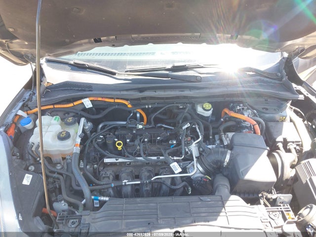 1FMCU9BZ3NUA48539 Ford hev/phev