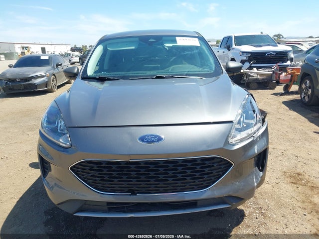 1FMCU9BZ3NUA48539 Ford hev/phev