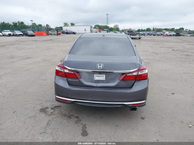 Honda k24w1 2016 1HGCR2F75GA158732 Image 16