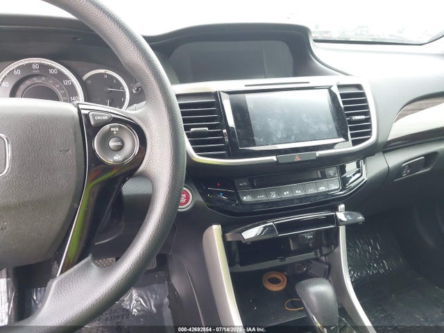 Honda k24w1 2016 1HGCR2F75GA158732 Image 17