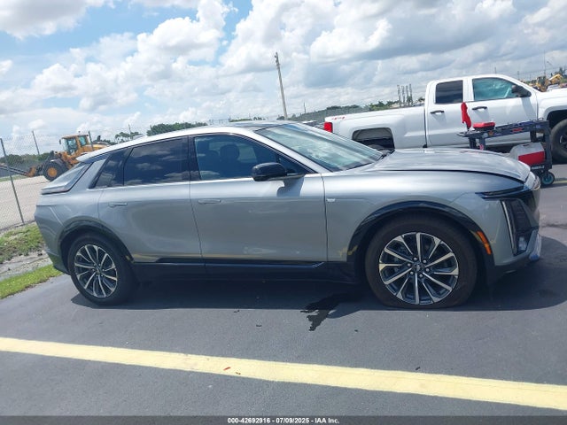 Cadillac x0d + ec6 2024 1GYKPTRK6RZ115702 Image 13