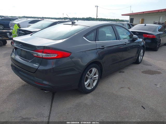 Ford 2018 2018 3FA6P0HD0JR109594 Image 4