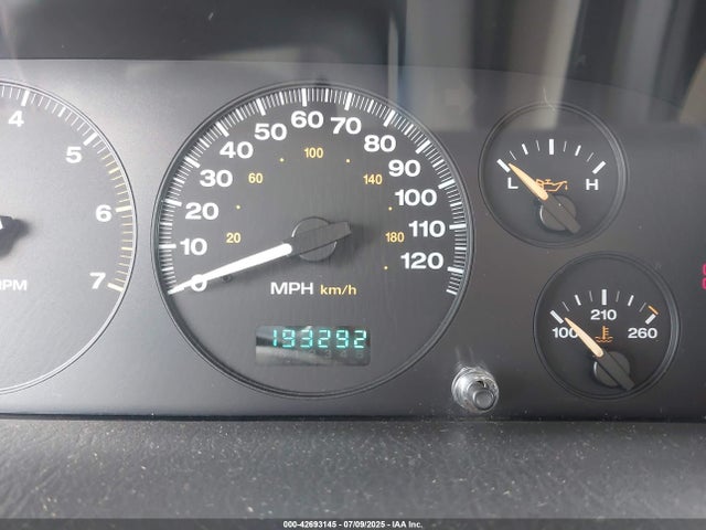 2004 Jeep Grand Cherokee Laredo მანქანა იყიდება აუქციონზე, vin: 1J4GW48S14C139000, აუქციონის ნომერი: 42693145