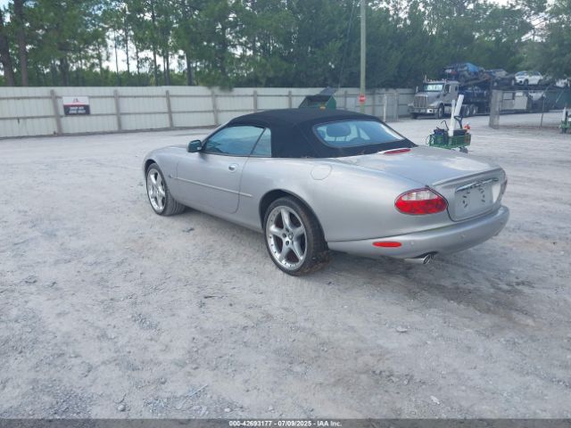 2001 JAGUAR XKR SAJDA42B11PA12062 Photo 2