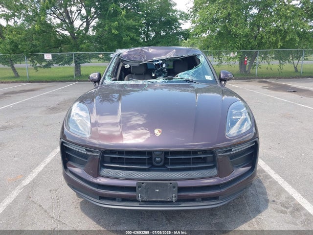 Porsche Macan 2023 WP1AA2A53PLB17568 Image 12