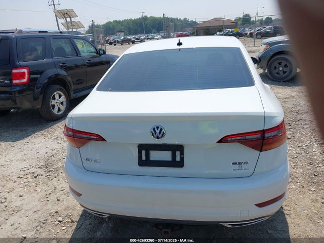 3VWCB7BU0KM238976 Volkswagen 1.4 tsi