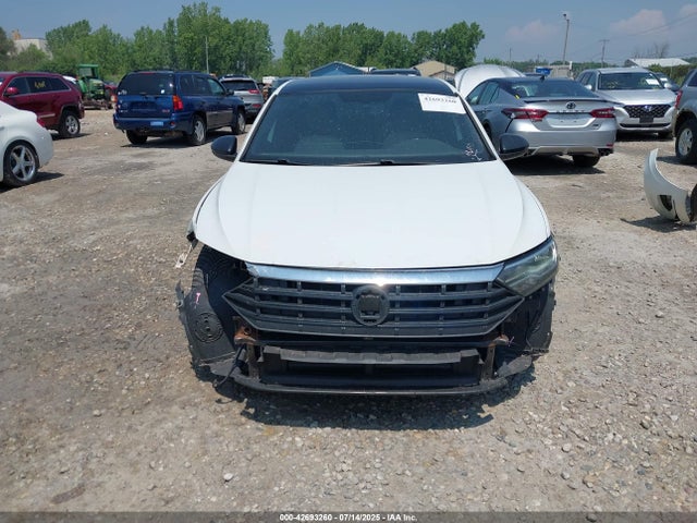 3VWCB7BU0KM238976 Volkswagen 1.4 tsi