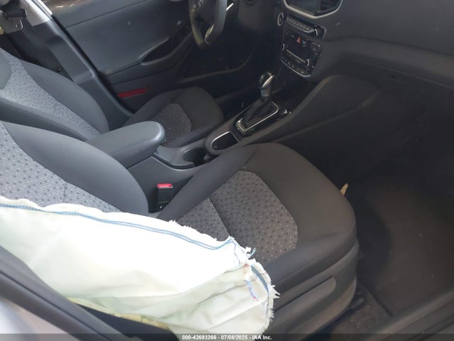 KMHC65LC8JU062217 Hyundai Ioniq