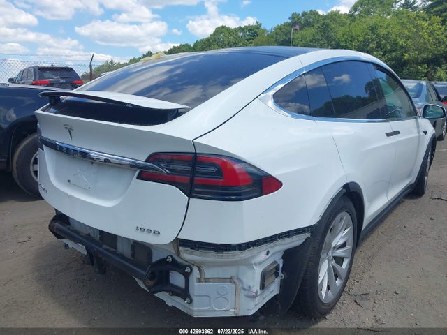 2018 TESLA MODEL X 5YJXCBE29JF089436 Photo 3