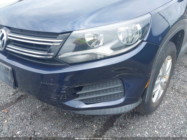 WVGBV7AX2GW574049 Volkswagen Tiguan