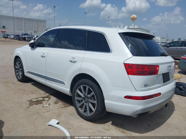 2018 AUDI Q7 WA1LAAF78JD002765 Photo 2