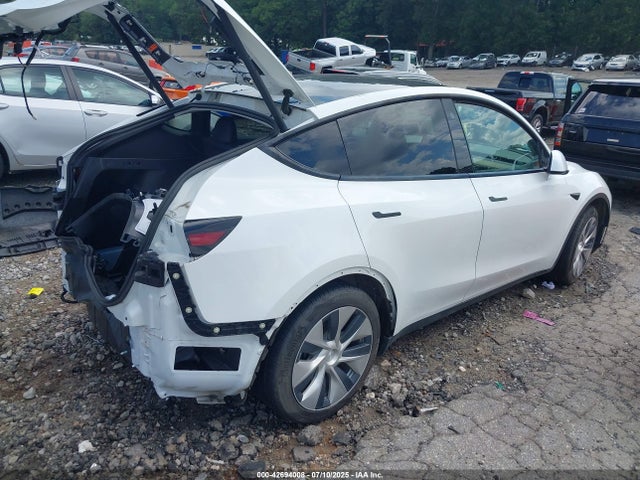 2021 TESLA MODEL Y 5YJYGDEE0MF224578 Photo 3