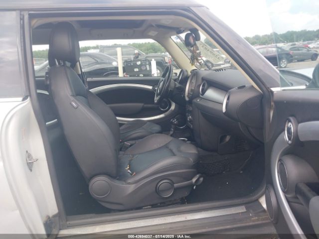 2011 MINI COOPER S CLUBMAN WMWZG3C5XBTY35663 Photo 4