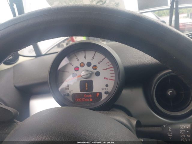 2011 MINI COOPER S CLUBMAN WMWZG3C5XBTY35663 Photo 6