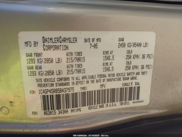 2005 CHRYSLER TOWN & COUNTRY 1C4GP45R85B437975 Photo 8
