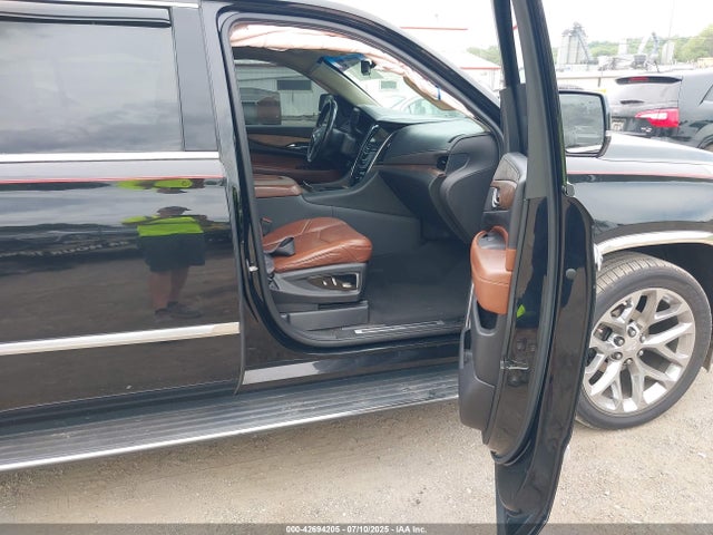 2019 CADILLAC ESCALADE ESV 1GYS3HKJ7KR301152 Photo 4