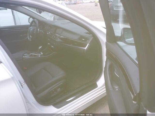 WBA5A7C57GG151239 BMW 528I