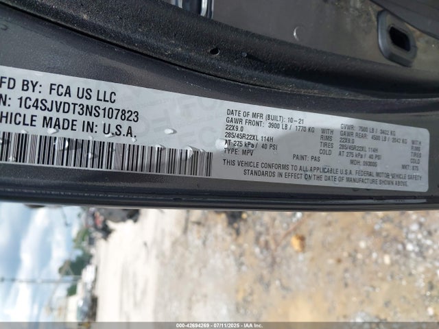 1C4SJVDT3NS107823 Jeep Wagoneer