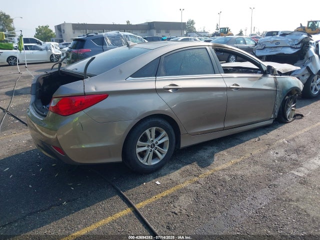 5NPEB4AC7EH934344 Hyundai gamma