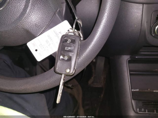2011 VOLKSWAGEN TIGUAN WVGAV7AX5BW534360 Photo 10