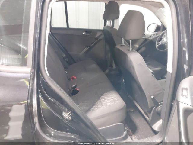2011 VOLKSWAGEN TIGUAN WVGAV7AX5BW534360 Photo 7