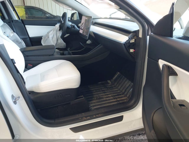 2020 TESLA MODEL Y 5YJYGDEF4LF011608 Photo 4