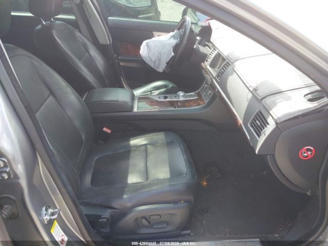2011 JAGUAR XF SAJWA0GB3BLR98789 Photo 4